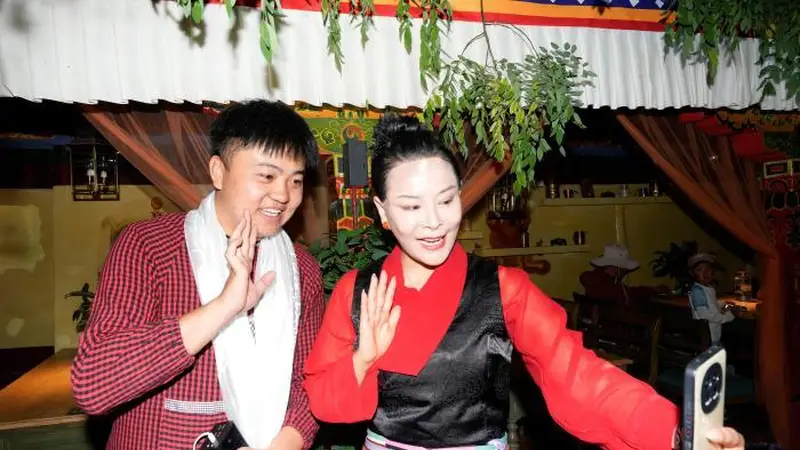 从“打车进藏”到深度体验 “李要得”因陌生善意数次落泪