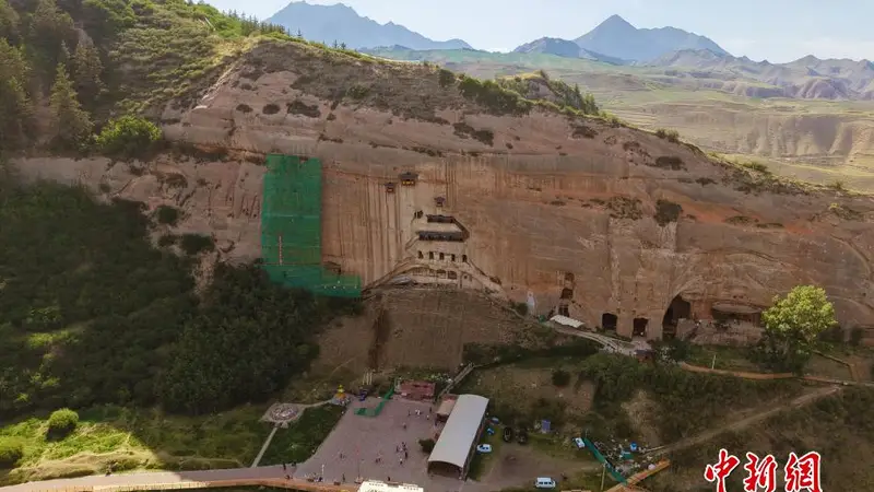 镶嵌在祁连崖壁的千年马蹄寺保护修缮工程即将完工