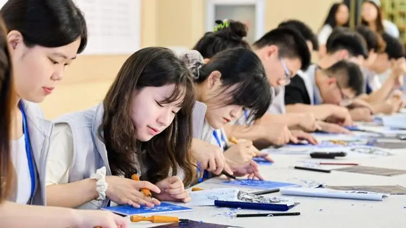 中韩青年玉溪行：非遗为桥通文脉 绿树为证结友谊