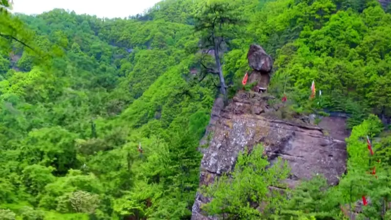 甘肃华亭：青山叠翠藏清凉 仪州风光入画长