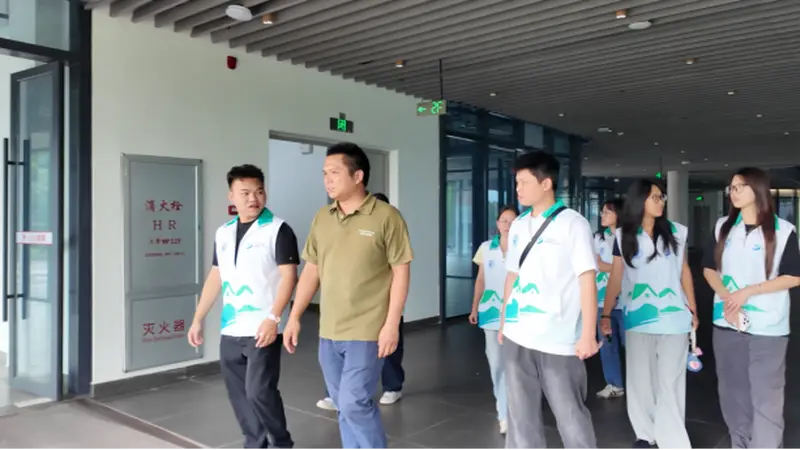 走进茶厂茶园，细探山茶加工工艺｜我院 “笃志向善” 突击队参观柏塘镇裸心茶厂