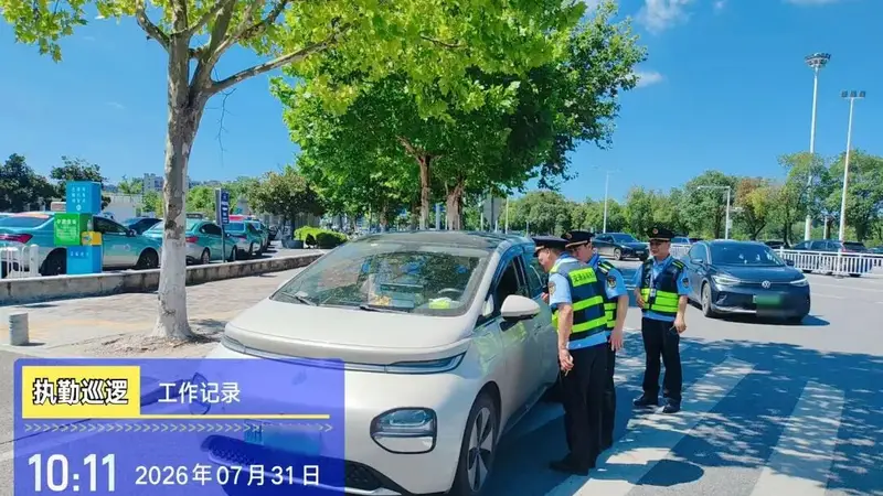 申遗成功后的客运流动窗口，他们在全力守护