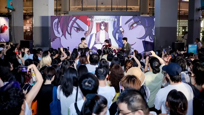 音乐剧快闪、一日店长和盲盒票,演艺市集在这个夏天火了