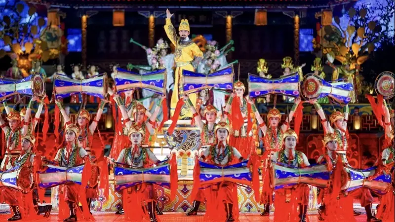 奔县、观演、慢下来,上半年文旅有哪些新图景?