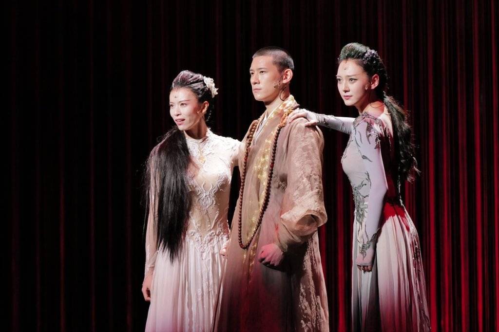 新生代接棒经典,话剧《青蛇》13年后重回上海