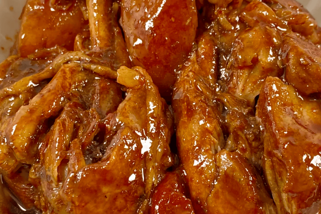 电饭煲番茄土豆焖鸡腿：一锅焖出浓郁家常味，懒人也能轻松复刻餐厅级美味