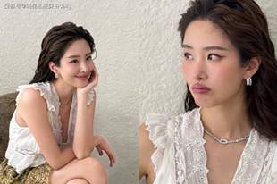 杨采钰当妈后“穿衣更放得开”！荷叶边短上衣搭碎花裙，慵懒时尚