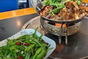 丽江雨季寻味｜野生菌火锅科普指南，大研古城觅食避坑全梳理