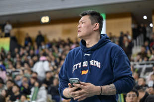 媒体人：朱芳雨已完成交接 离开广东宏远总经理岗位