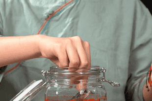 第一次在家泡酒的别懵,家里泡酒一般买什么白酒?