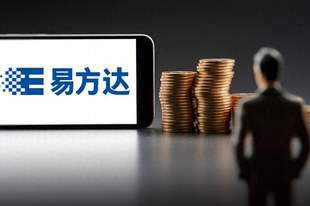 易方达张坤,罕见调仓