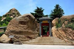 大珠山古寺石门行