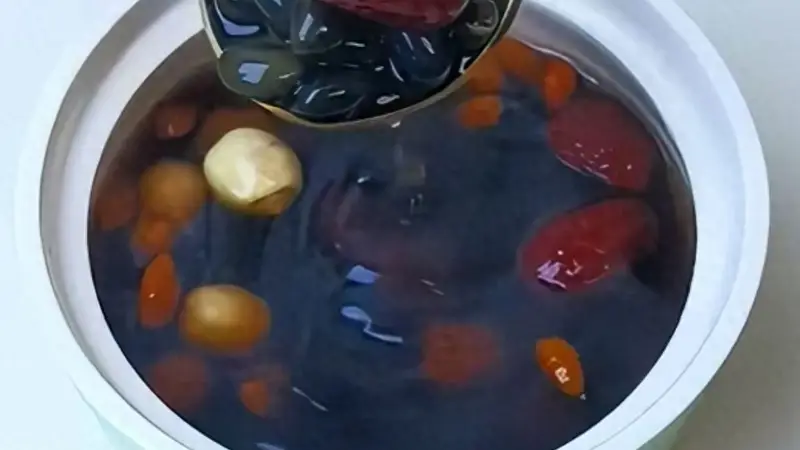 黑豆天然降火！这样搭配煮水喝，清热、消食、强免疫