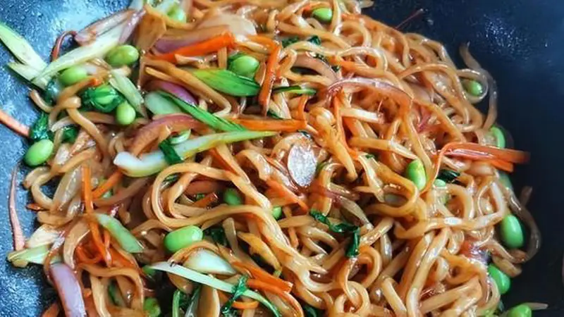 面条是一种非常受欢迎的主食，营养丰富，制作起来非常方便