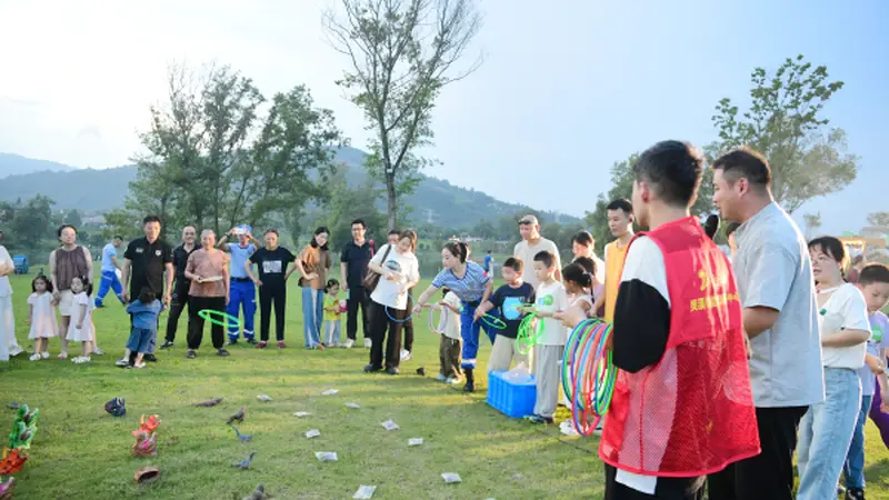 百余家庭暑期遛娃“拔草”忙 浙江苍南开启乡村深度游新体验