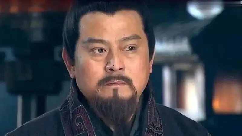 智谋不在张良之下，陈平屡出奇谋，为何官员对他褒贬不一？