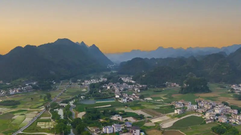 同程旅行：Country Stay成新宠，“过夜热”重塑乡村文旅新格局