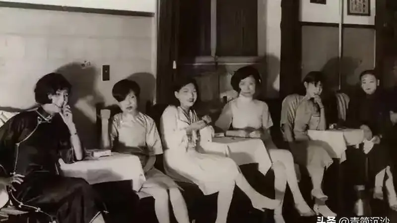 1952年,青岛名妓于小脚被枪决:裤腰挂满金戒指,家中藏满银元宝