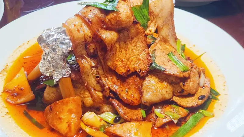 一盘回锅肉带火一座小镇!金宫川派走进广汉连山,寻找非遗美食背后的烟火故事
