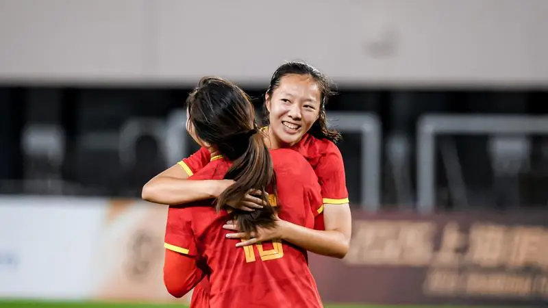 中国U17女足击败曼城U17女足 小组赛三战全胜晋级