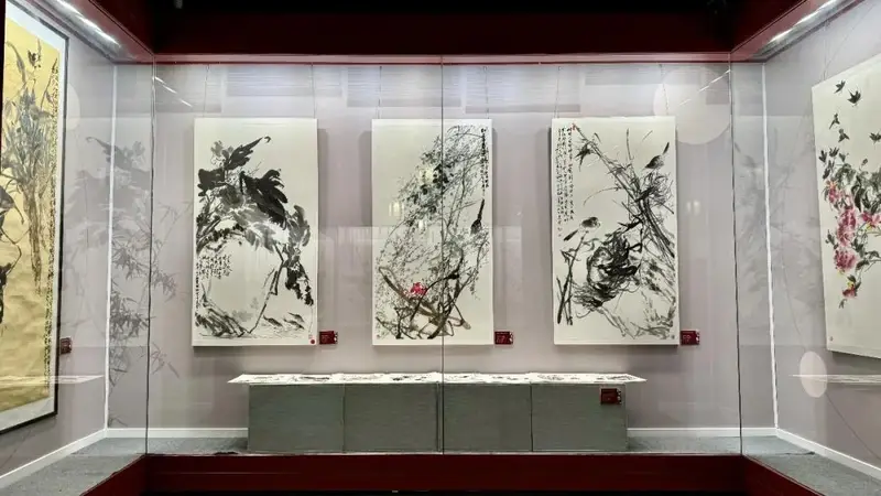 张晖写意花鸟画作品展在沈阳故宫开展