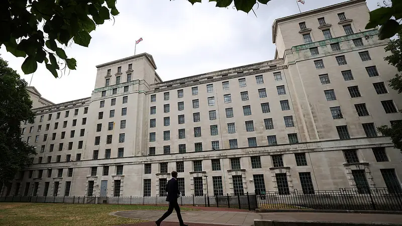 英媒：垃圾站惊现英军高度敏感机密文件，英国防部高层介入调查