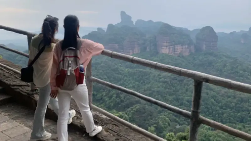 七月游丹霞,云海覆峰峦,朝夕享清欢,暑期专属福利来袭!