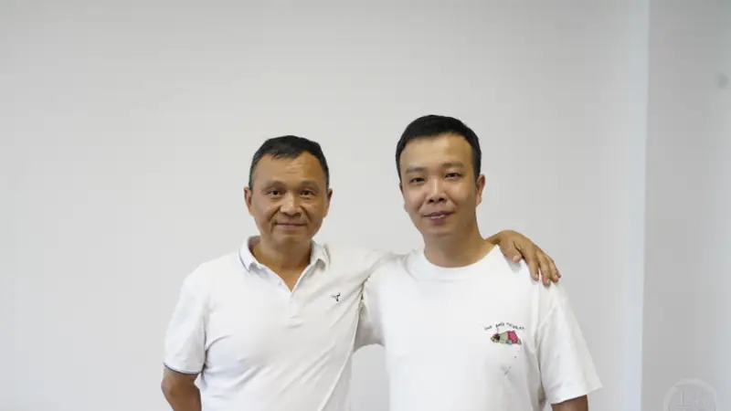 ”载“李要得”进藏的“黄色法拉利”运抵重庆,两位的哥感慨:这趟能吹一辈子