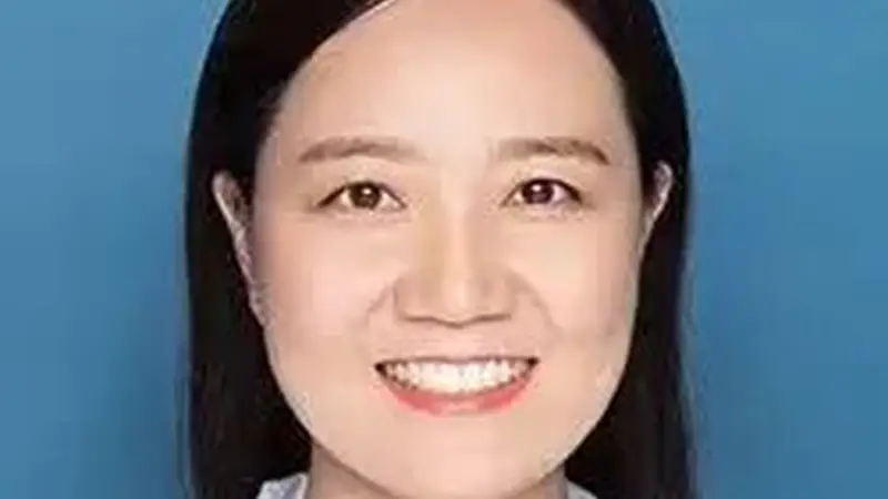 女宝宝私处出现白带,正常吗?