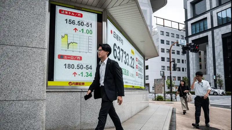 险境中喊美国“救命”，日本的国运快完蛋了