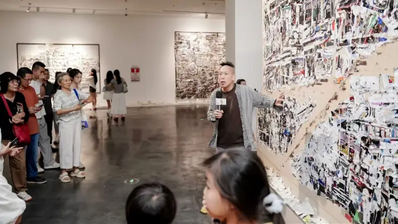 艺术家李枪,直面图像时代的文化记忆与时代追问