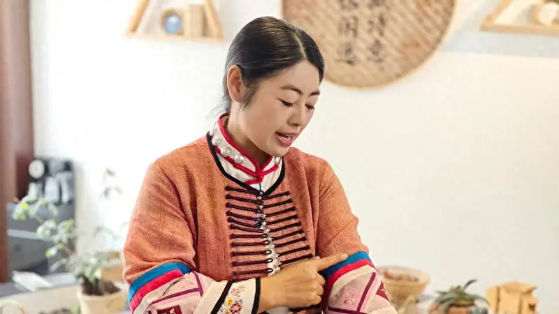 云南施甸：一针一线绣“繁花”