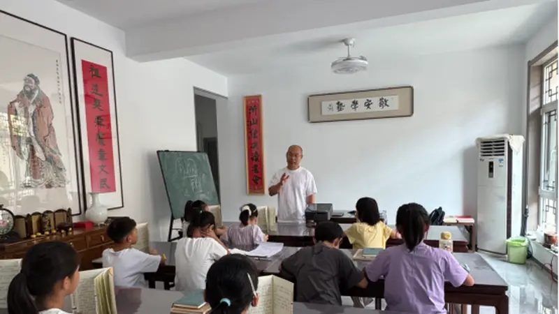 “15分钟品质阅读圈”覆盖城乡,居民步行5分钟可达社区书院