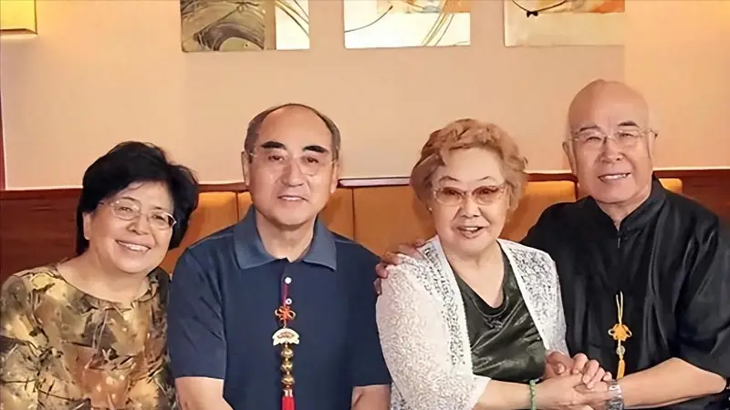直到去世才真相大白，原来郭兰英是庄则栋的姐姐，曾为他摆平困境