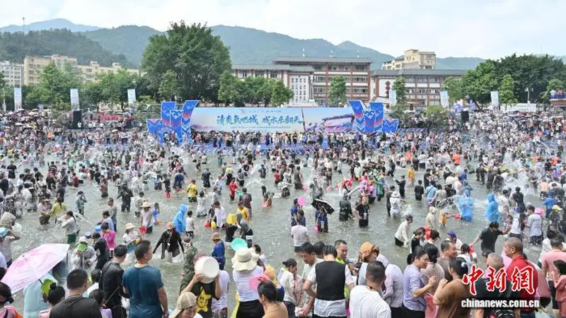 2026广东(连山)“七月香”壮家戏水暨非遗民俗系列活动在清远开幕