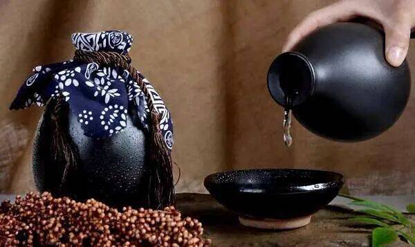 黄酒vs白酒,选对不伤人,喝对更舒坦~