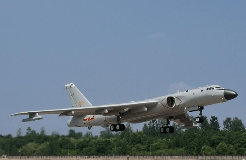 轰-6K、图-95共同飞越宫古海峡!中俄第11次战略巡航,亮剑西太平洋