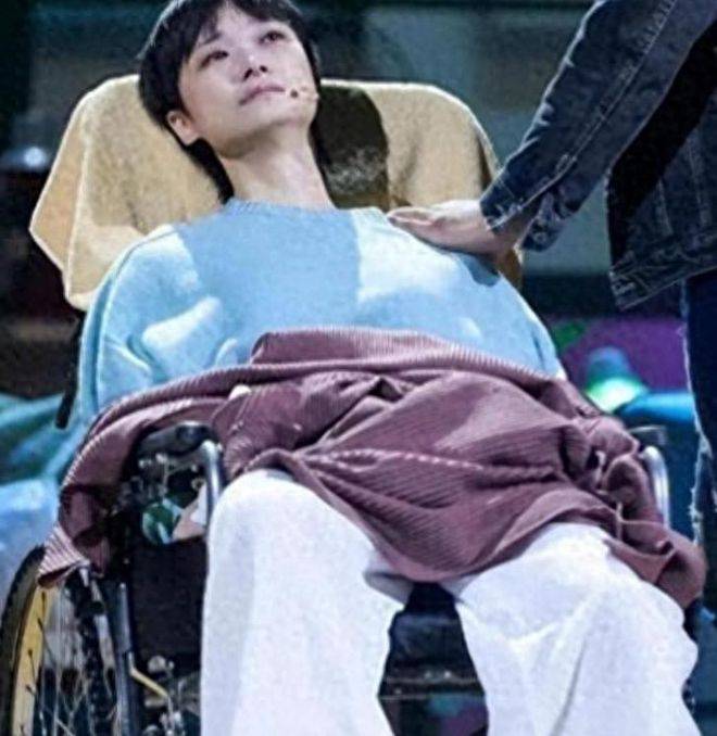 跨国婚恋流言尘埃落定!李宇春如今的状态,印证杨澜早年评价