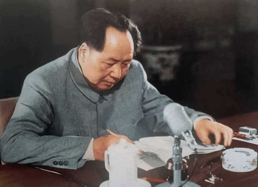 1953年朝鲜停战前，李承晚出“幺蛾子”，毛主席紧急调派24万奇兵入朝