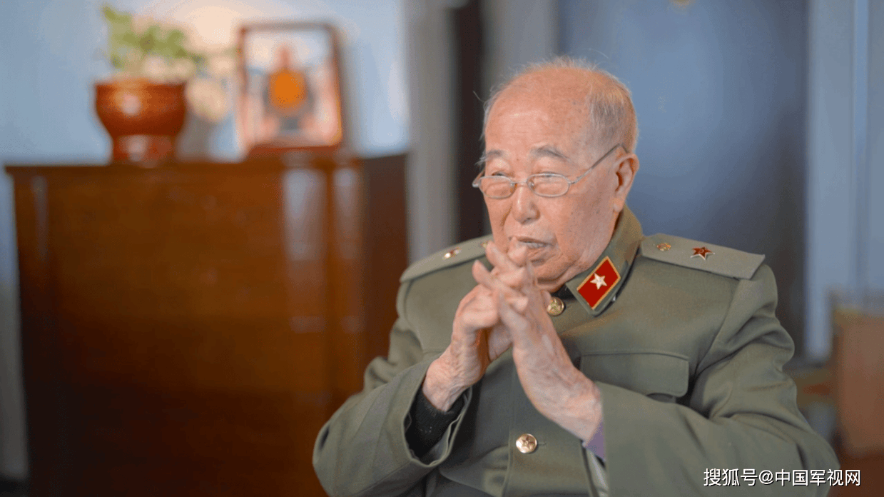 被授少将军衔的第一代导弹兵,这样霸气定义火箭军!