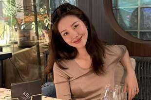 杨采钰分享日常生活随拍 松弛随性惬意治愈