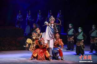 传统戏曲邂逅现代科技 婺剧《三打白骨精》江西南昌上演