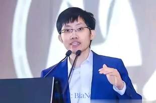 DeepSeek梁文锋身价2440亿，成为全球最富有AI创业者