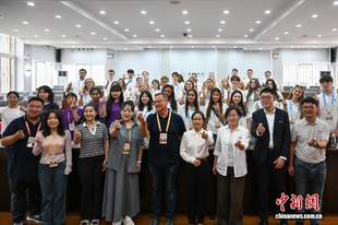 德国伯乐中文合唱团夏令营昆明开营 中德青年“以歌会友”