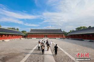 北京先农坛引游人