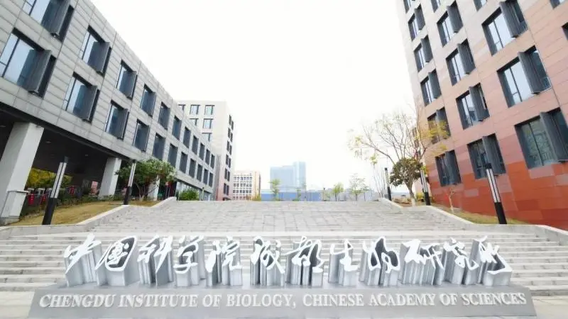 53°酱酒主流标准下,荣魁为何坚守55°高度赛道?