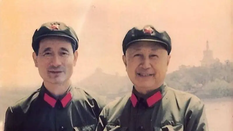 原来聂卫平的父亲是他,难怪能够十连胜为国争光,真是虎父无犬子