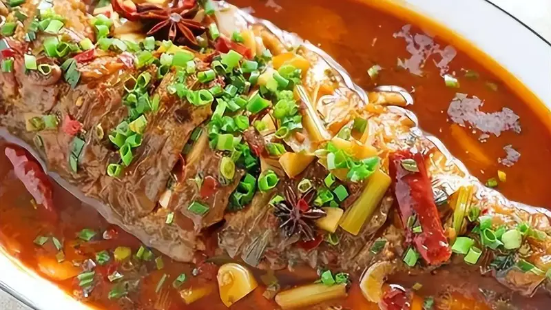 炖鱼肉想要好吃，牢记3个香料，鲜嫩十足，孩子天天吃都不腻