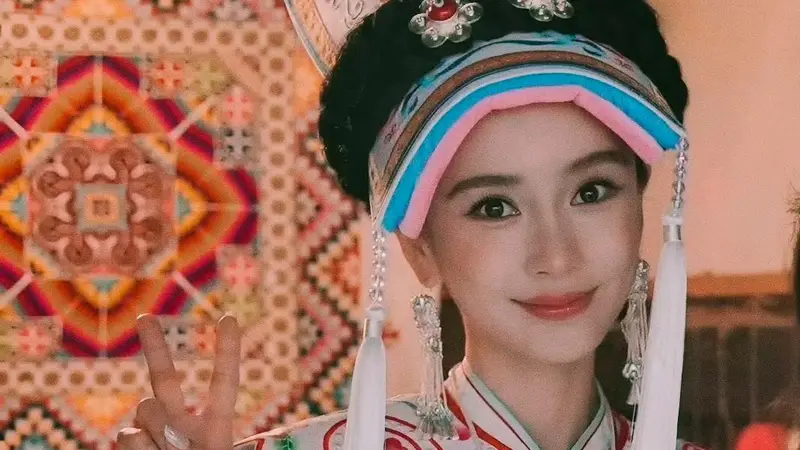 Angelababy拍摄广告，羌寨造型火出圈！