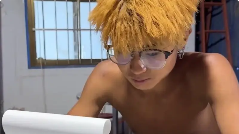 搬瓜少年一篇《我的妈妈》看哭全网，643万留守儿童，需要被看见